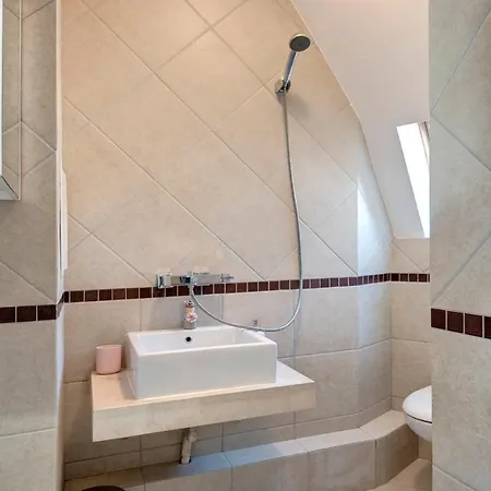 Super Center, Modern Under The Stars * בורגאס