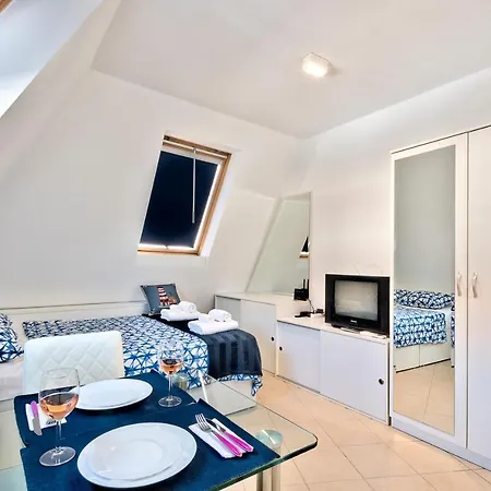 Super Center, Modern Under The Stars * בורגאס